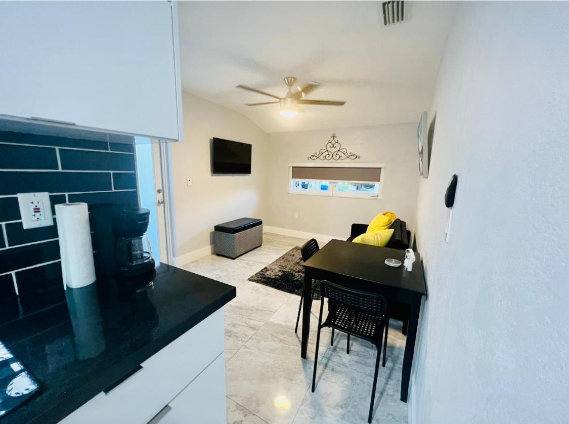 Little Gables Studio-Your Miami Escape-10Min Airport Kültér fotó